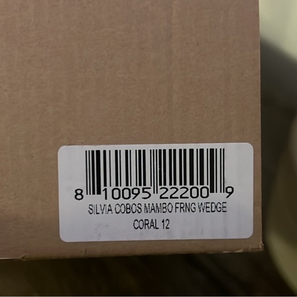Brand New Silvia Cobos sandals, Size 12 (run small). Comes in dust bag. - Picture 4 of 4